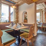 Hubertushof Hotel 3*