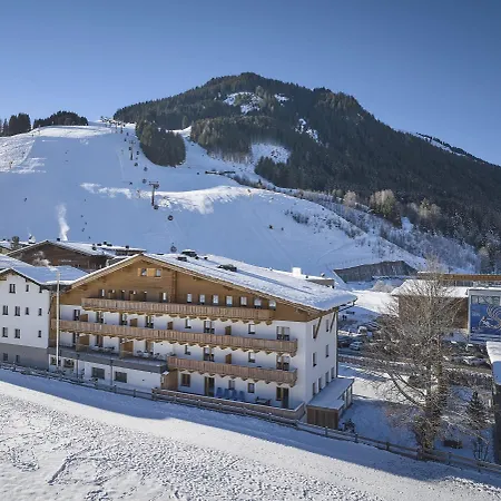 Hubertushof Hotel 3*