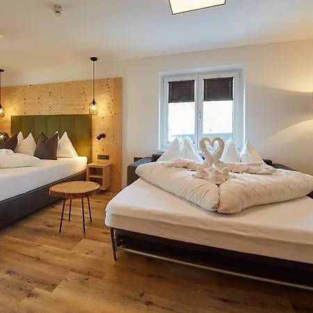 Hubertushof 3*