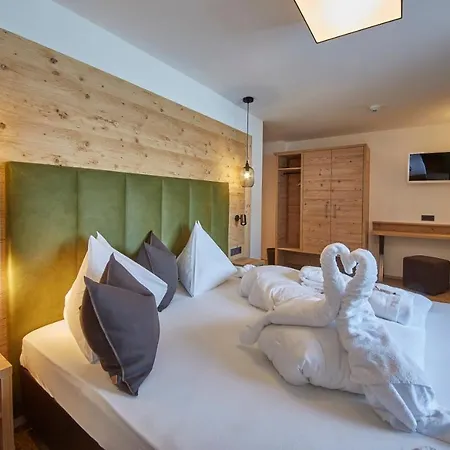 Hubertushof 3*